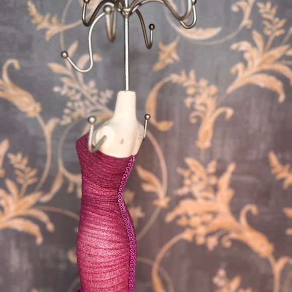 Vintage Necklace Holder with Strapless Gown with Purple Bow - Picture 5 of 12